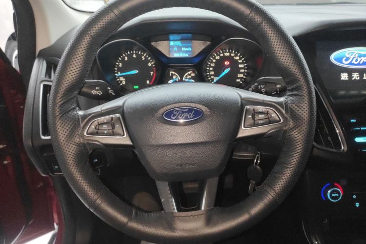 Used Ford Focus 2017 Hatchback EcoBoost 125 Automatic - Ultra-Powerful Style Edition with Smart Drive Features
