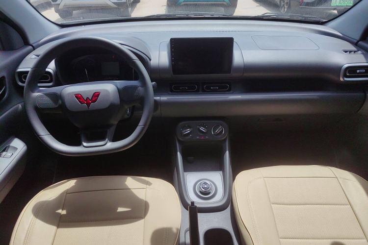 Used Wuling Hongguang New Energy 2024 All-Electric Model 300KM Practical Version
