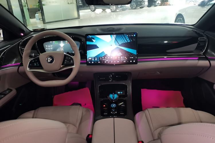 Used BYD Han 2025 DM-i Intelligent Driving Edition 125KM LiDAR Flagship Model
