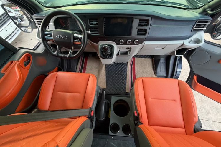 Used JMC Fushun 2023 2.0T Manual Mid-Roof Mid-Height Passenger Version Business-Class 9-Seater (Non-Commercial)
