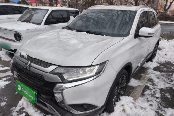 Used Mitsubishi Outlander 2019 2.0L Two-Wheel Drive Comfort Edition 5 Seats China V Standard
