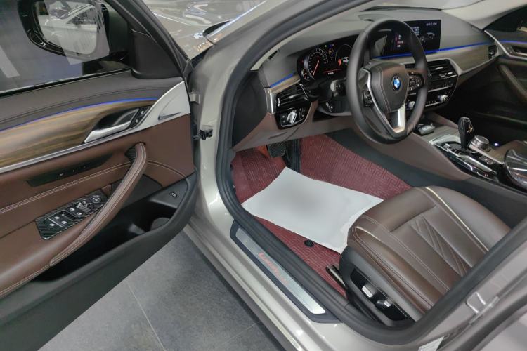 Used BMW 5 Series 2018 530Li Leading Edition Luxury Package
