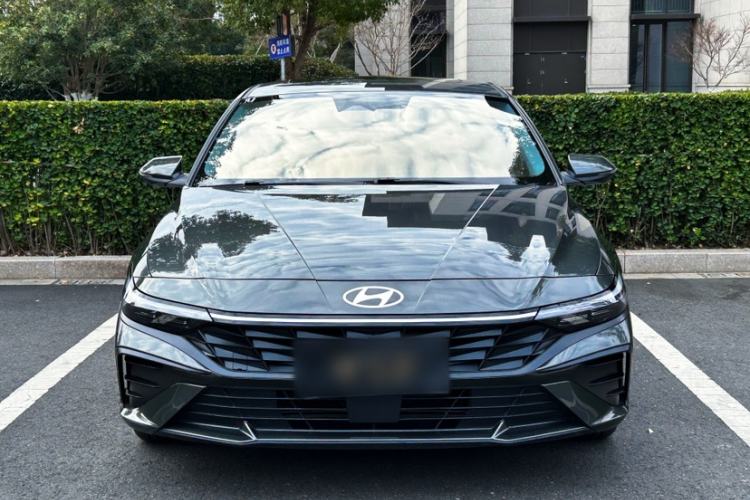 Used Hyundai Elantra 2023 1.5L CVT LUX Prestige Edition