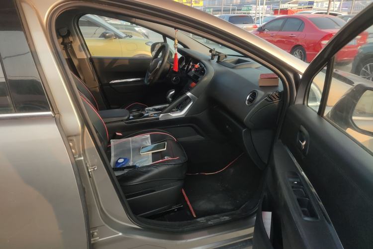 Used Peugeot 3008 2015 2.0L Automatic Classic Edition