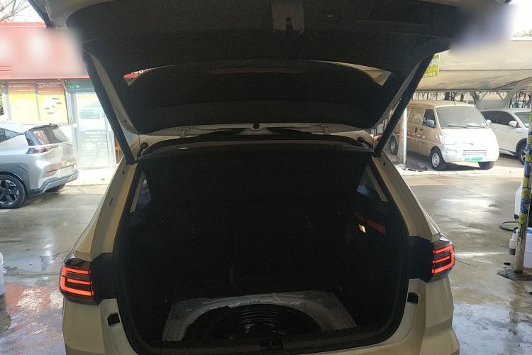 Used Volkswagen Tharu 2023 300TSI Two-Wheel-Drive Full Moon Edition
