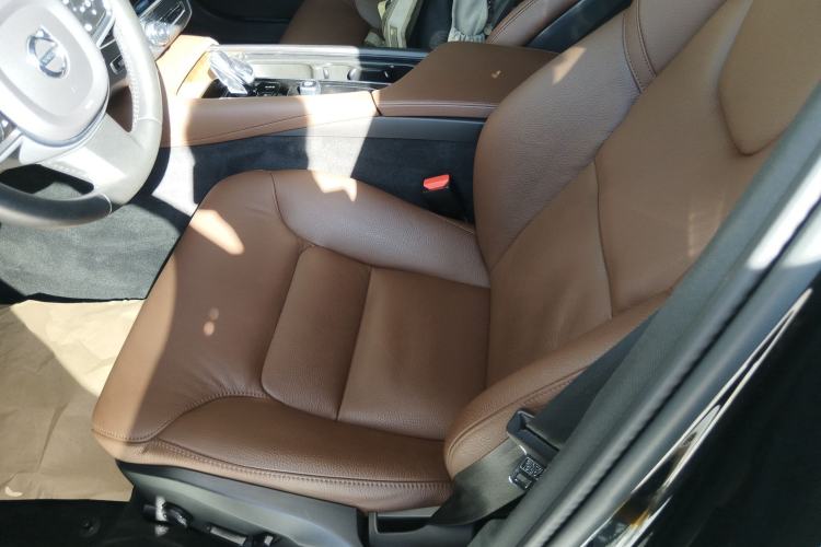 Used Volvo S90 2022 B5 Zhiyi Luxury Edition
