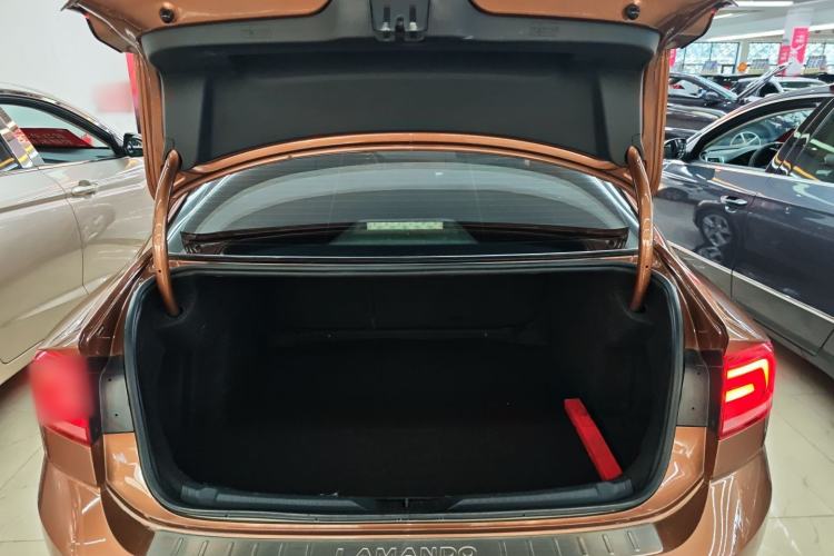 Used Volkswagen Lamando 2017 230TSI DSG Fashion Edition