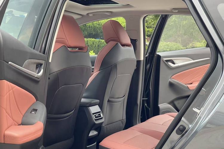 Used Changan Eado 2025 PLUS 1.4T Dual-Clutch High-Energy Version
