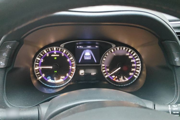 Used Infiniti QX60 2016 2.5 S/C Hybrid Two-Wheel-Drive Excellence Edition China V Standard
