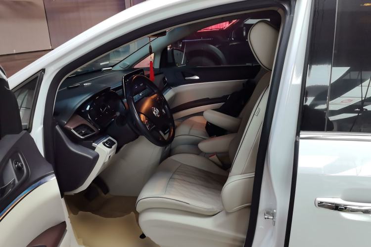 Used Buick GL8 2021 Land Cruiser Executive Class 652T Luxury Model