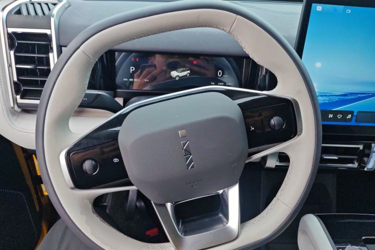 Used  03 2024 472km Four-Wheel Drive Long-Range Version
