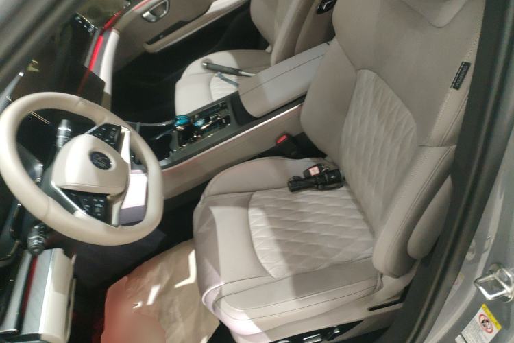 Used BYD Han 2025 DM-i Intelligent Driving Edition 125KM LiDAR Flagship Model
