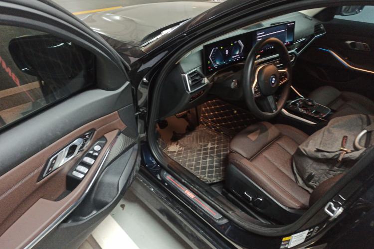 Used BMW i3 2024 eDrive 35 L
