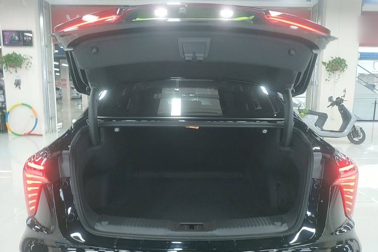 Used Hongqi H5 2024 2.0T Automatic Smart Connect Flagship Edition