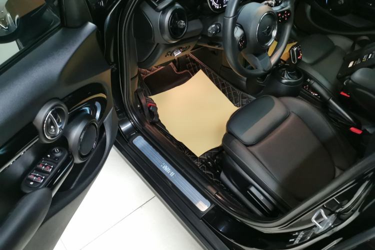 Used  MINI 2023 Updated 1.5T COOPER Artist Five-Door Edition
