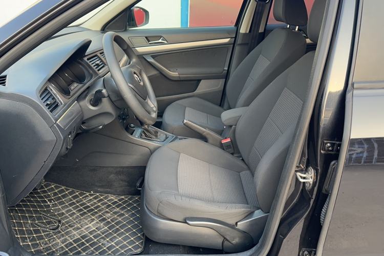 Used Volkswagen Lavida 2015 1.6L Automatic Fashion Edition