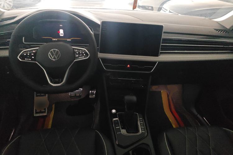 Used Volkswagen Tiguan L 2023 330TSI Automatic Two-Wheel Drive R-Line Enjoyment Edition
