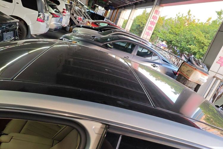 Used Mercedes-Benz E-Class 2015 E 260 L Sport & Fashion Model
