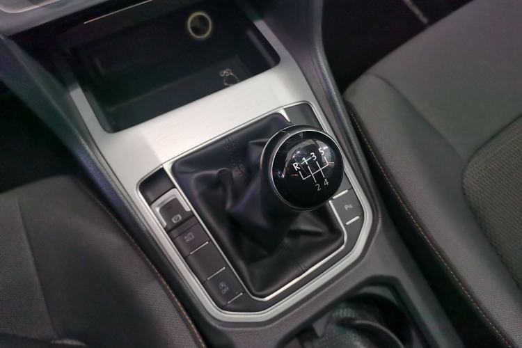 Used Volkswagen Golf Sportsvan 2016 230TSI Manual Entry-Level Trim
