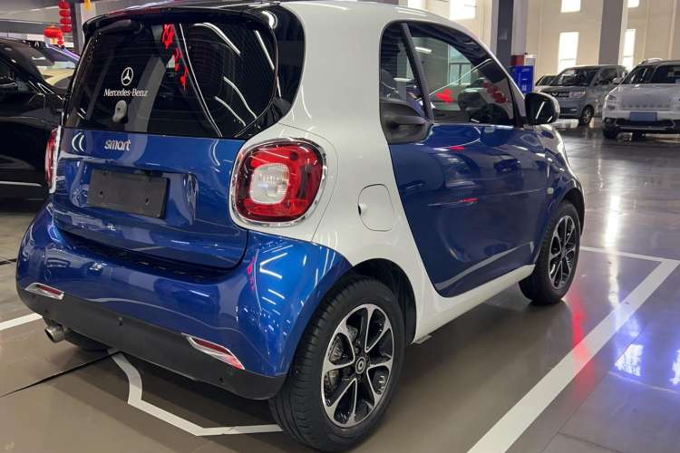 Used  fortwo 2015 1.0L 52 kW Hardtop Passion Edition
