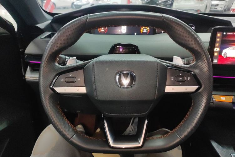 Used Changan UNI-V 2022 1.5T Prestige Version
