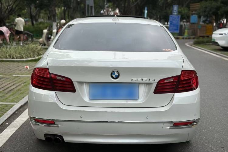 Used BMW 5 Series 2014 525Li Leading Model
