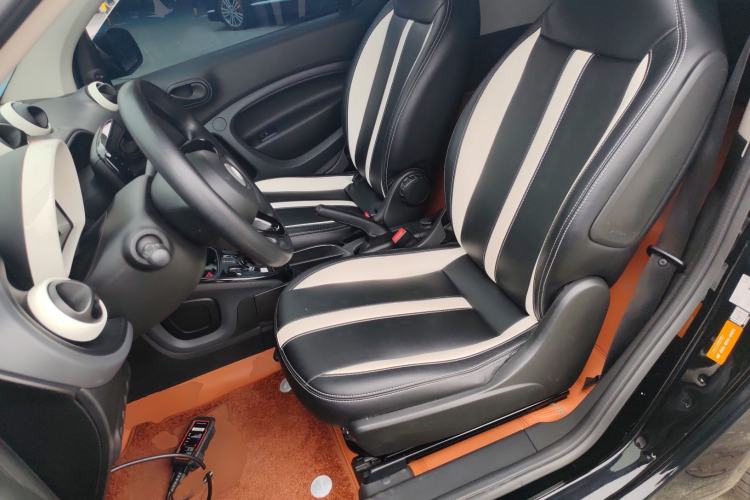 Used  fortwo 2015 1.0L 52 kW hardtop Dynamic version