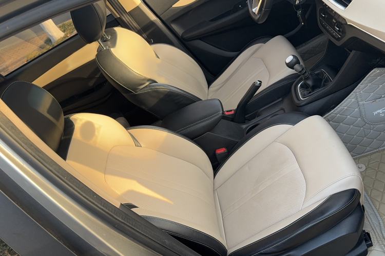 Used Baojun 360 2019 1.5L Manual Luxury Model China VI Standard
