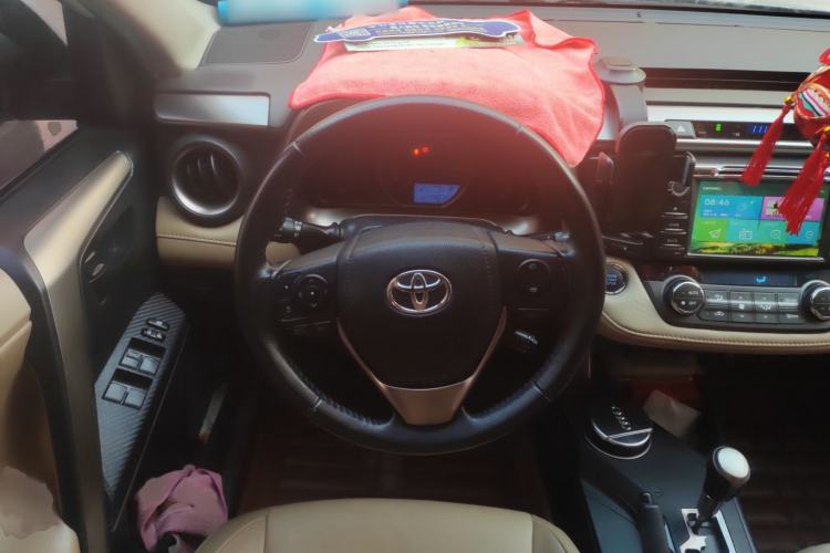 Used Toyota RAV4 2015 2.5L Automatic 4x4 Elite Edition
