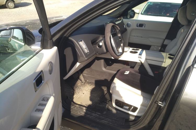 Used Li Auto L8 2023 Pro Model
