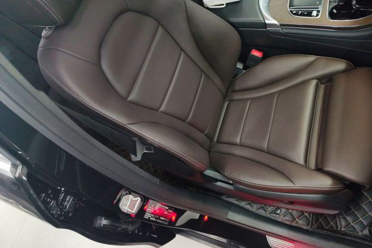 Used Mercedes-Benz GLC 2022 Second Facelift GLC 260 L 4MATIC Luxury Edition