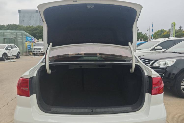 Used Volkswagen Bora 2016 1.6L Automatic Comfort Model
