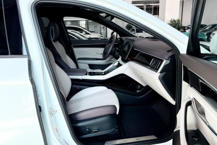 Used BYD Song PLUS New Energy 2025 EV Smart Drive Edition 605km Flagship Model
