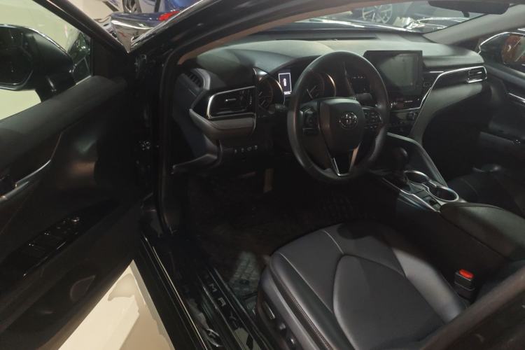 Used Toyota Camry 2023 2.0GVP Premier Edition
