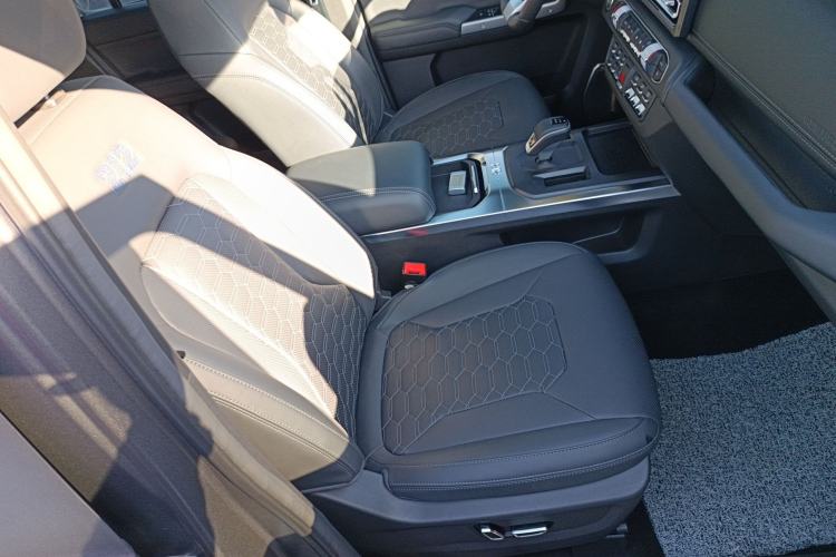 Used  T01 2024 2.0T Explorer
