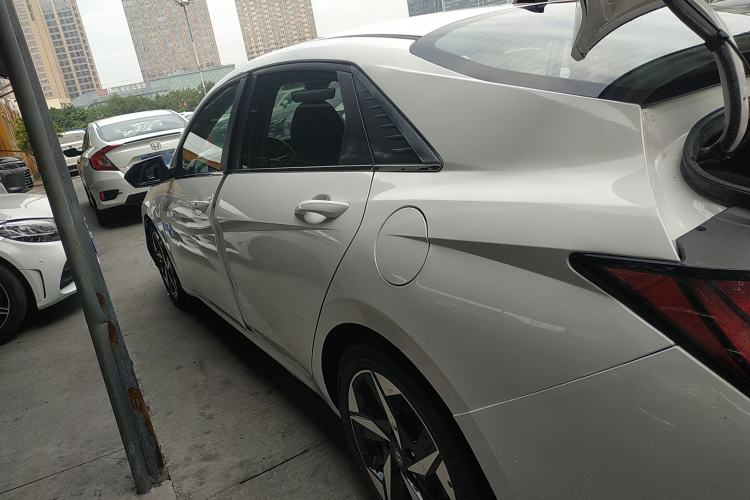 Used Hyundai Elantra 2022 1.5L CVT LUX Prestige Edition
