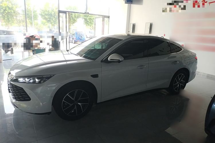 Used BYD Qin L 2025 DM-i Smart Drive 120KM Leading Model
