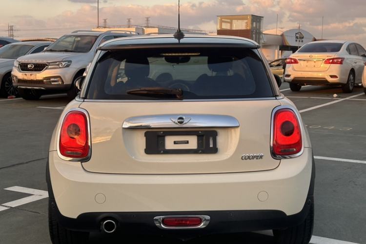 Used  MINI 2016 1.5T COOPER
