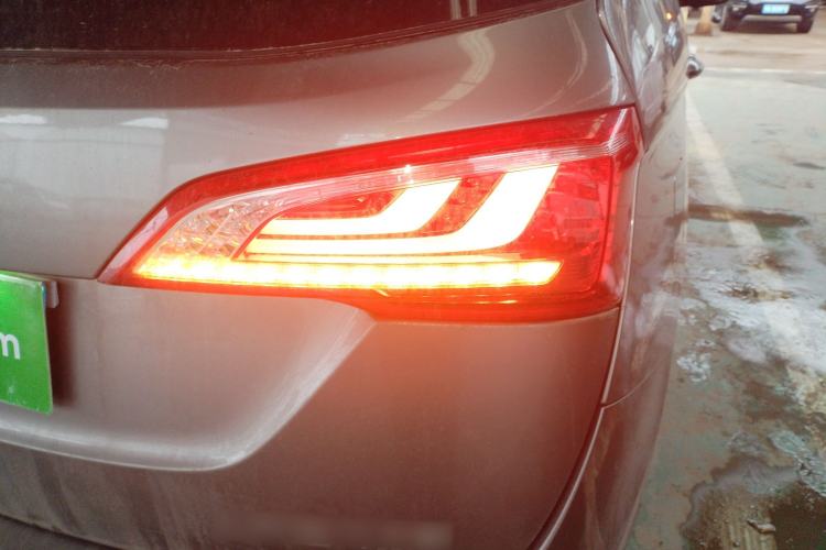 Used Baojun 730 2017 1.5T DCT Flagship Model 7 Seats China V Emission Standard