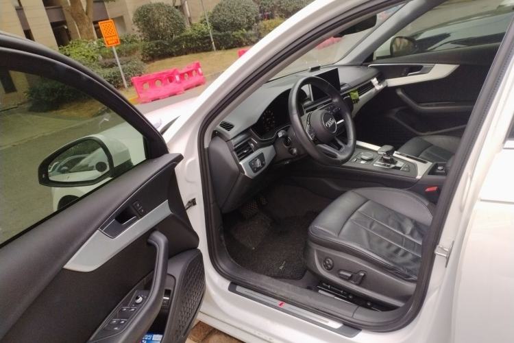 Used Audi A4L 2019 40 TFSI Fashion Version China V
