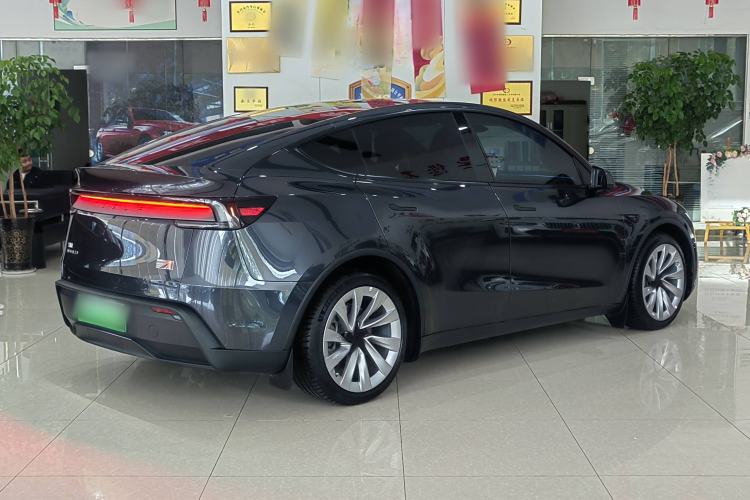 Used Tesla Model Y 2025 Long-Range All-Wheel Drive First Edition
