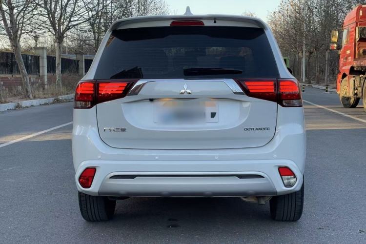 Used Mitsubishi Outlander 2021 Revised Version 2.0L Two-Wheel Drive Comfort Edition 5 Seats
