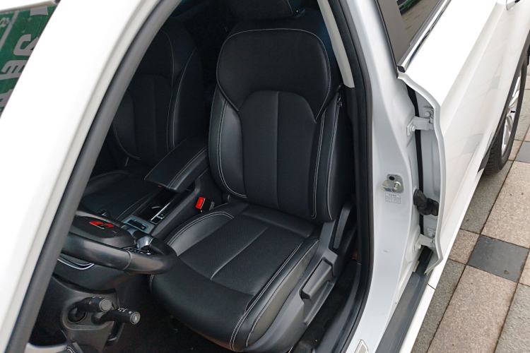 Used Roewe RX5 2018 20T Two-Wheel Drive Manual Flagship Edition
