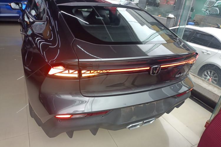 Used Changan UNI-V iDD 2024 Blue Whale Smart Electric iDD 136km ZhiKu Model