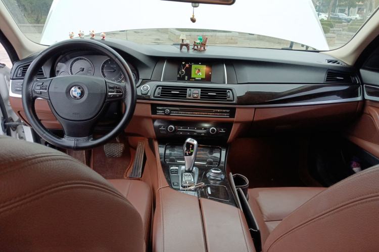 Used BMW 5 Series 2014 525Li Leading Model
