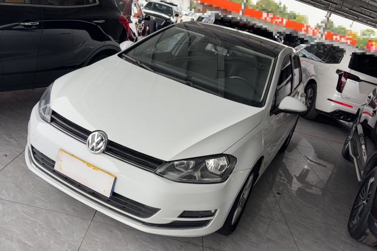Used Volkswagen Golf 2016 230TSI Automatic Comfort Version
