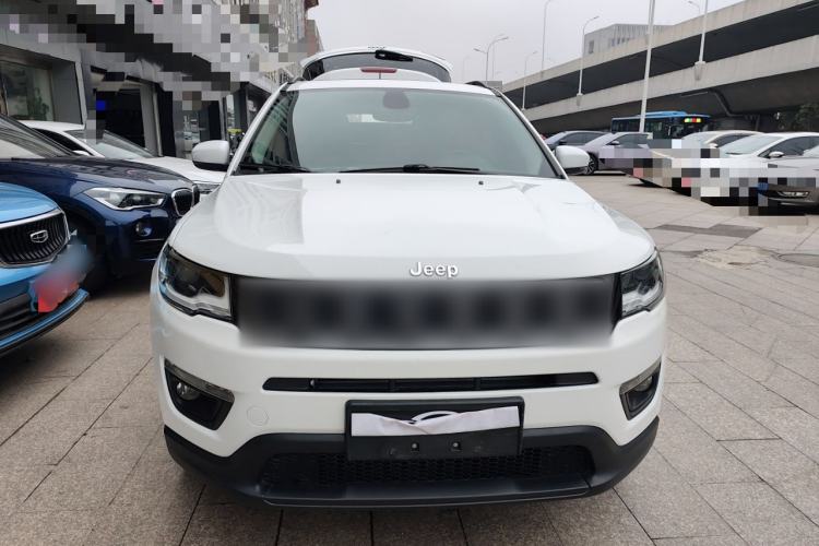 Used  Compass 2017 200T Automatic Family Edition
