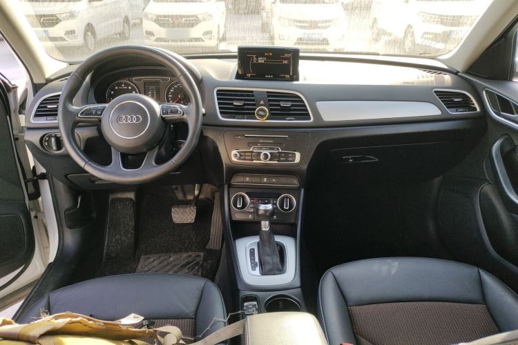 Used Audi Q3 2017 35 TFSI Fashion Model
