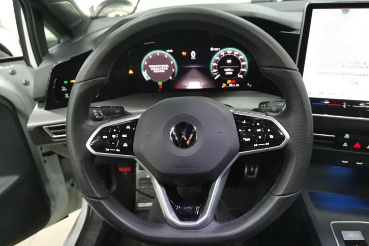 Used Volkswagen Golf 2025 300TSI R-Line