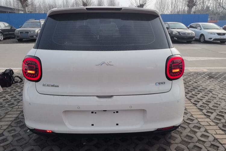 Used  3 2024 Charming Edition 405km Lite